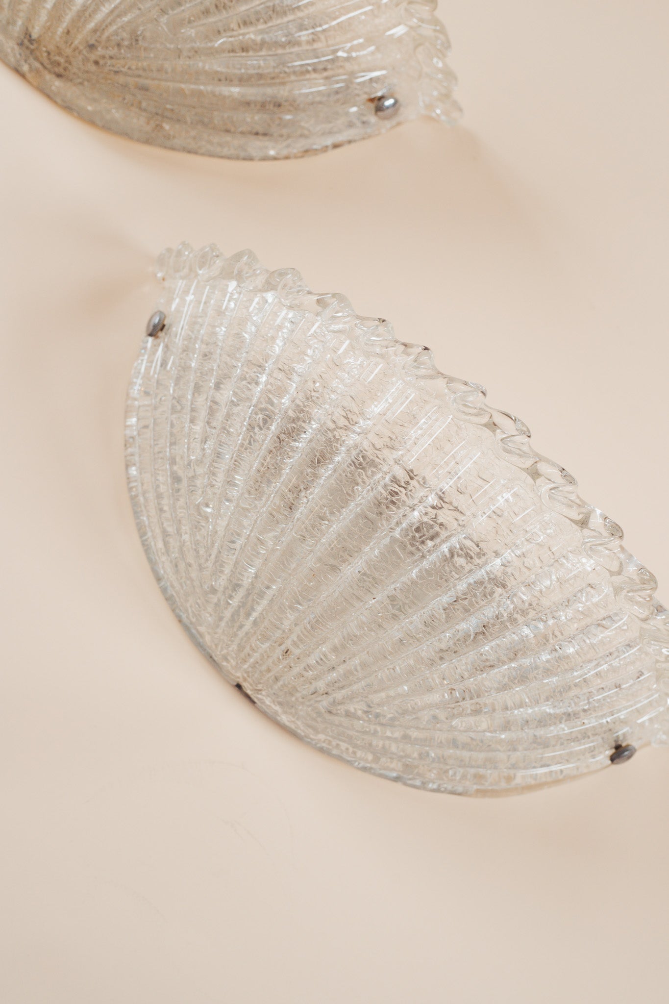 Large Pair of Murano 'Graniglia' Glass Scalloped Wall Lights