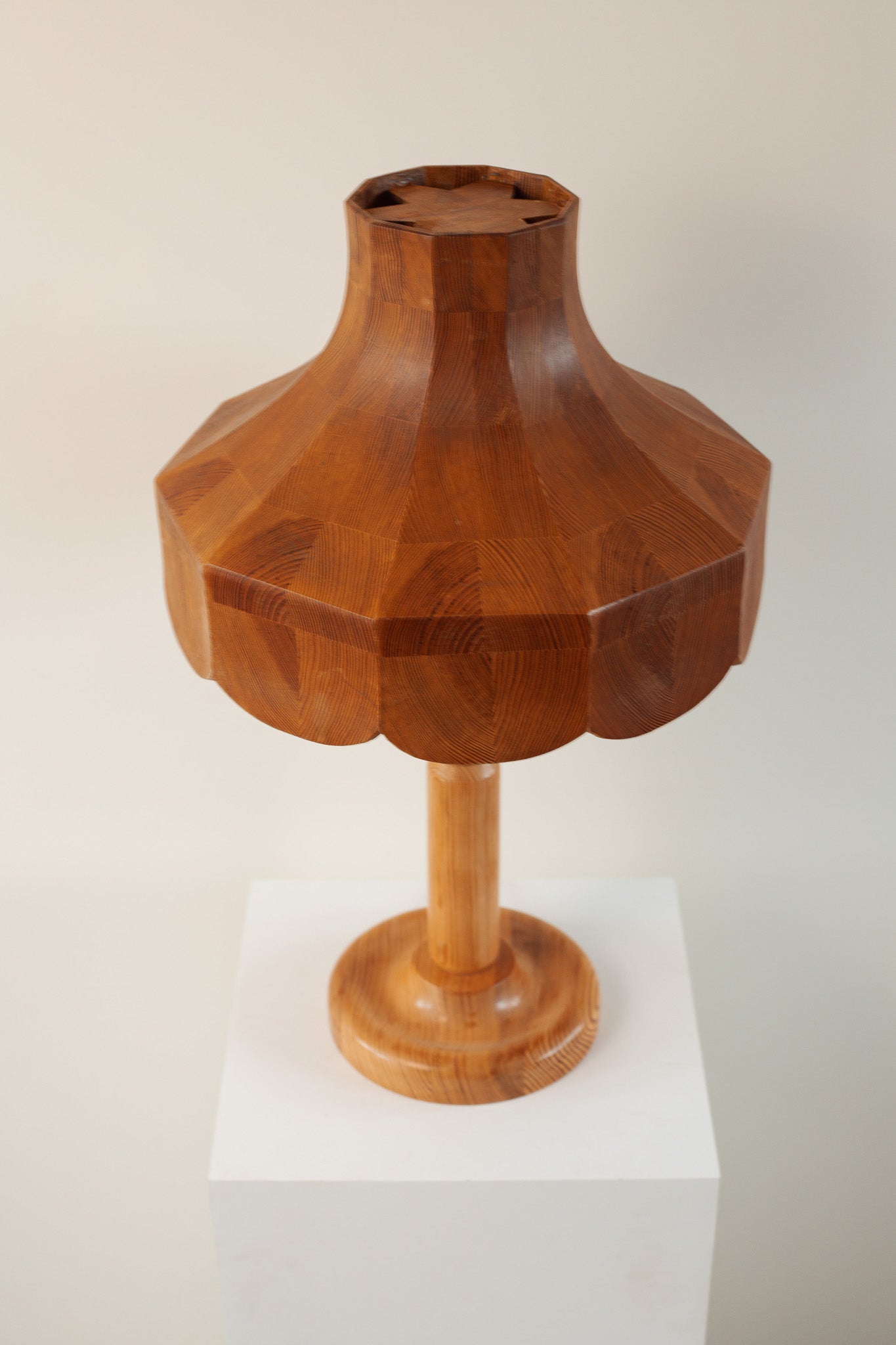 Pine table lamp by Eino Lundholm, Sweden, 1970s