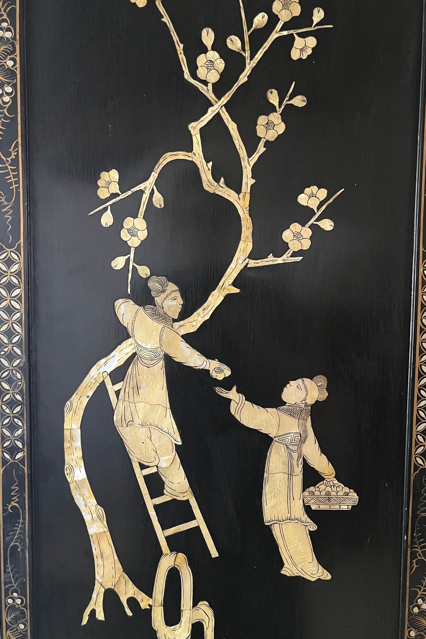 Mid-century Chinoiserie Lacquered Folding Screen