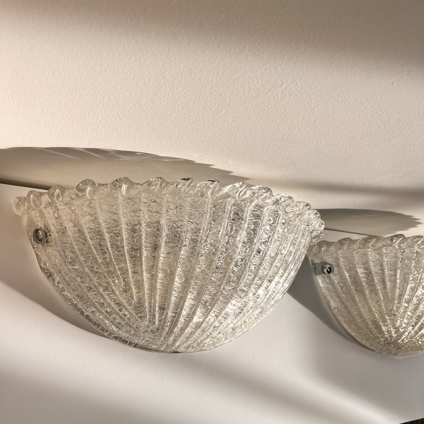 Large Pair of Murano 'Graniglia' Glass Scalloped Wall Lights