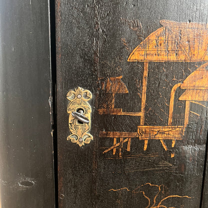 Georgian Chinoiserie Corner Cabinet