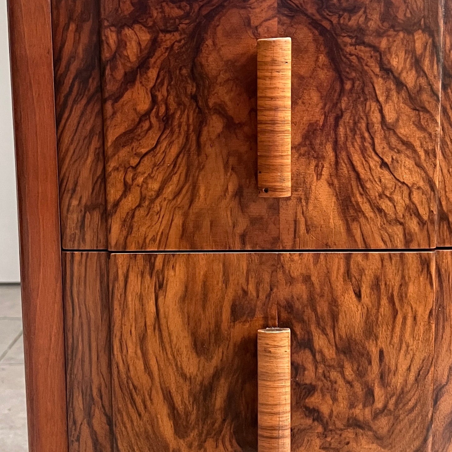 Pair of 1930s Art Deco Bedside Cabinets with Burr Walnut Drawer Fronts