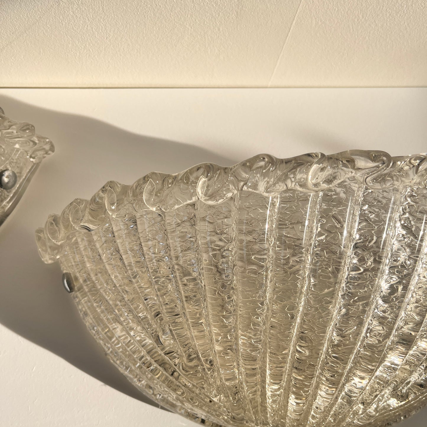Large Pair of Murano 'Graniglia' Glass Scalloped Wall Lights