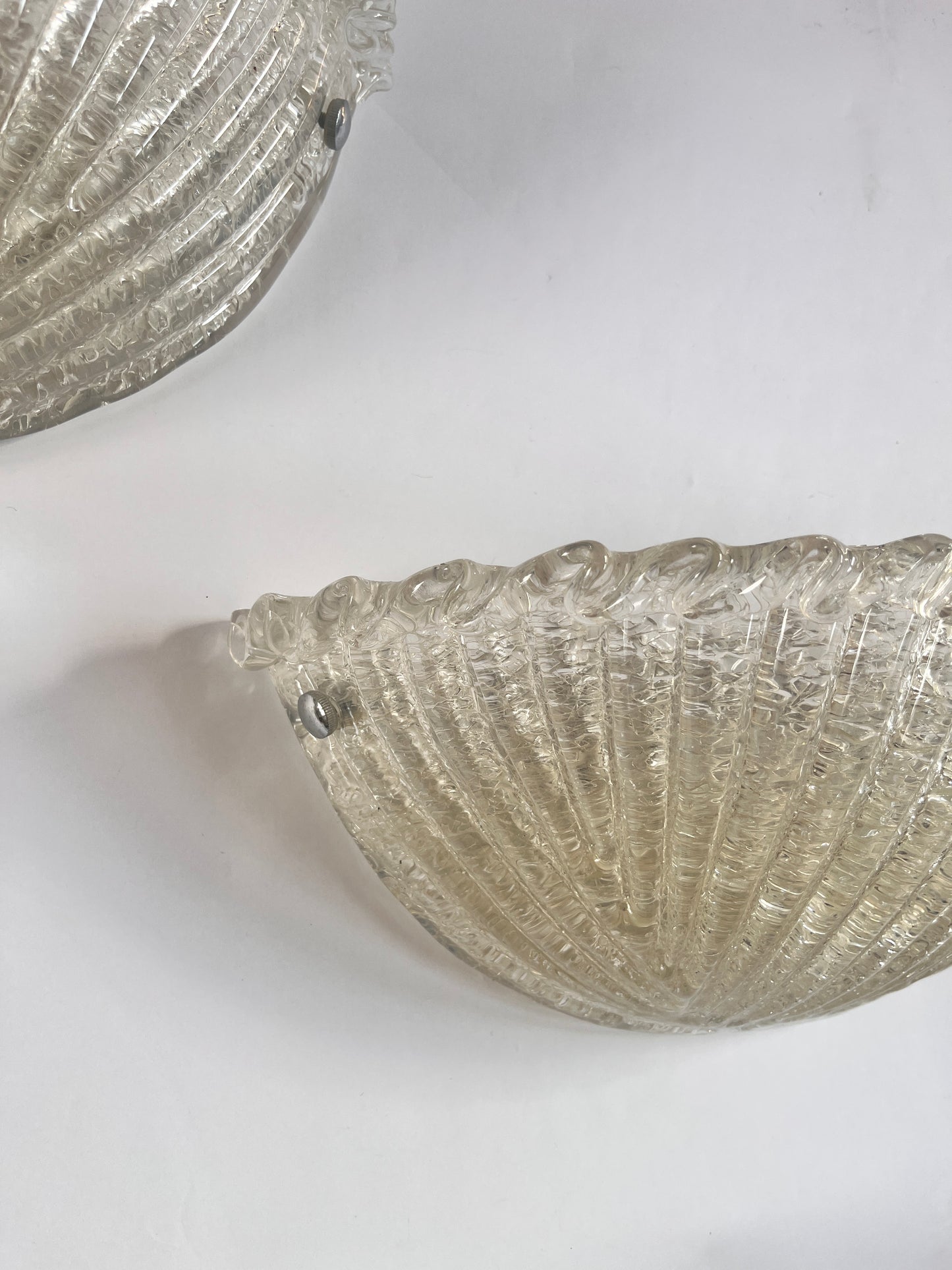 Large Pair of Murano 'Graniglia' Glass Scalloped Wall Lights