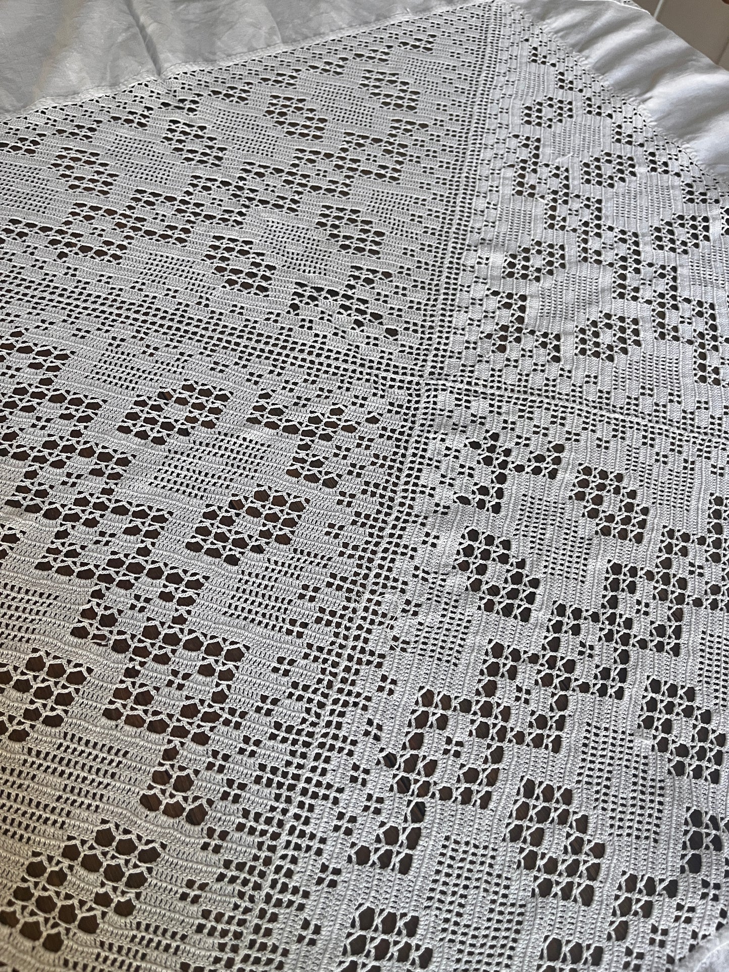 Vintage French Linen Tablecloth with Hand-Worked Filet Crochet Panels