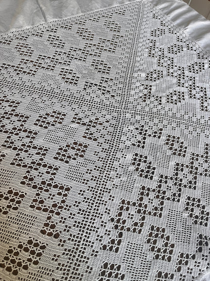 Vintage French Linen Tablecloth with Hand-Worked Filet Crochet Panels