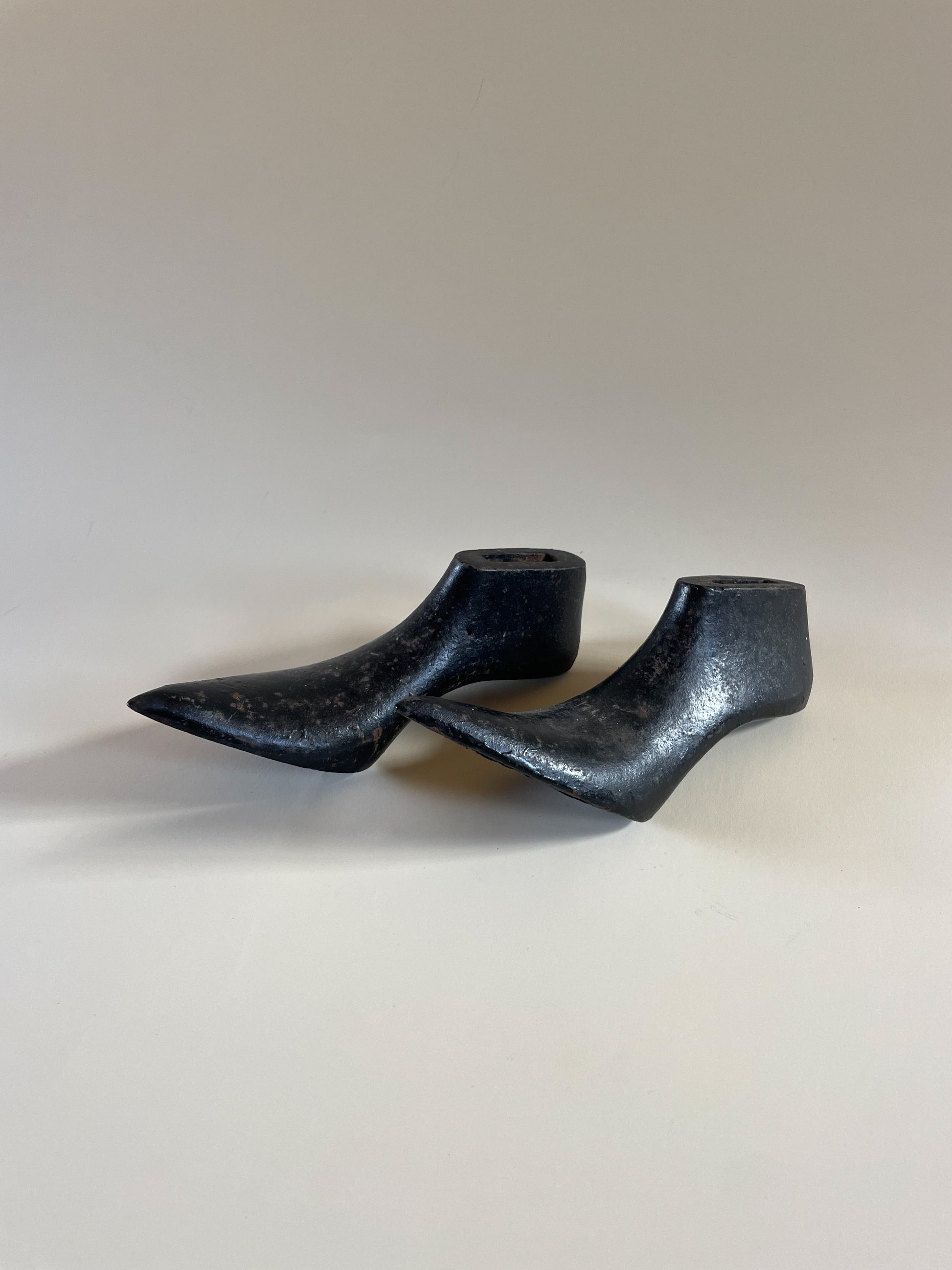 black antique iron shoe lasts 