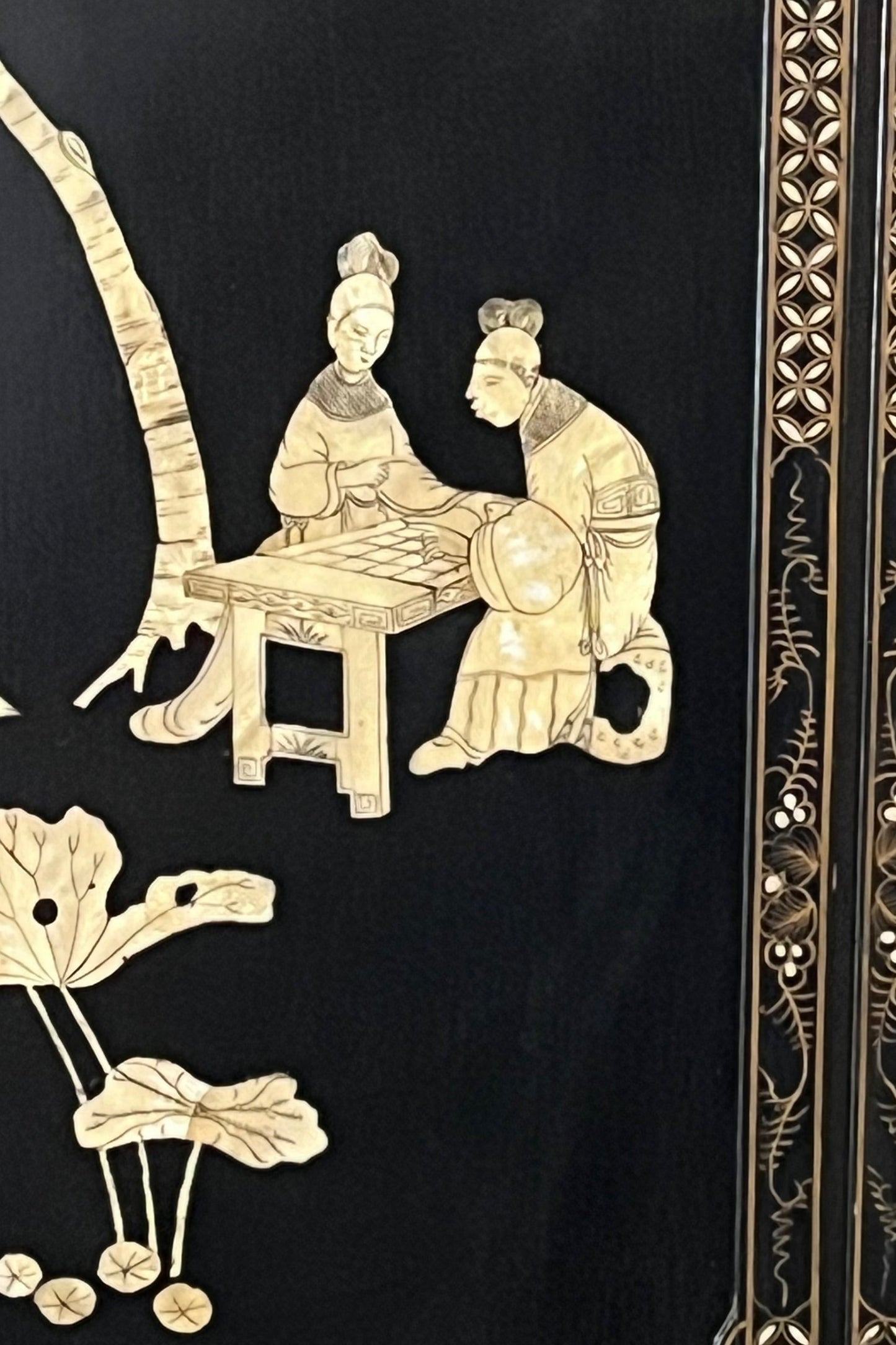 Mid-century Chinoiserie Lacquered Folding Screen