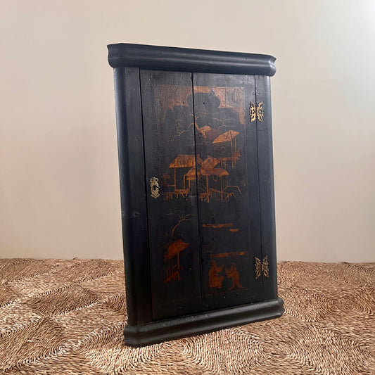 Georgian Chinoiserie Corner Cabinet