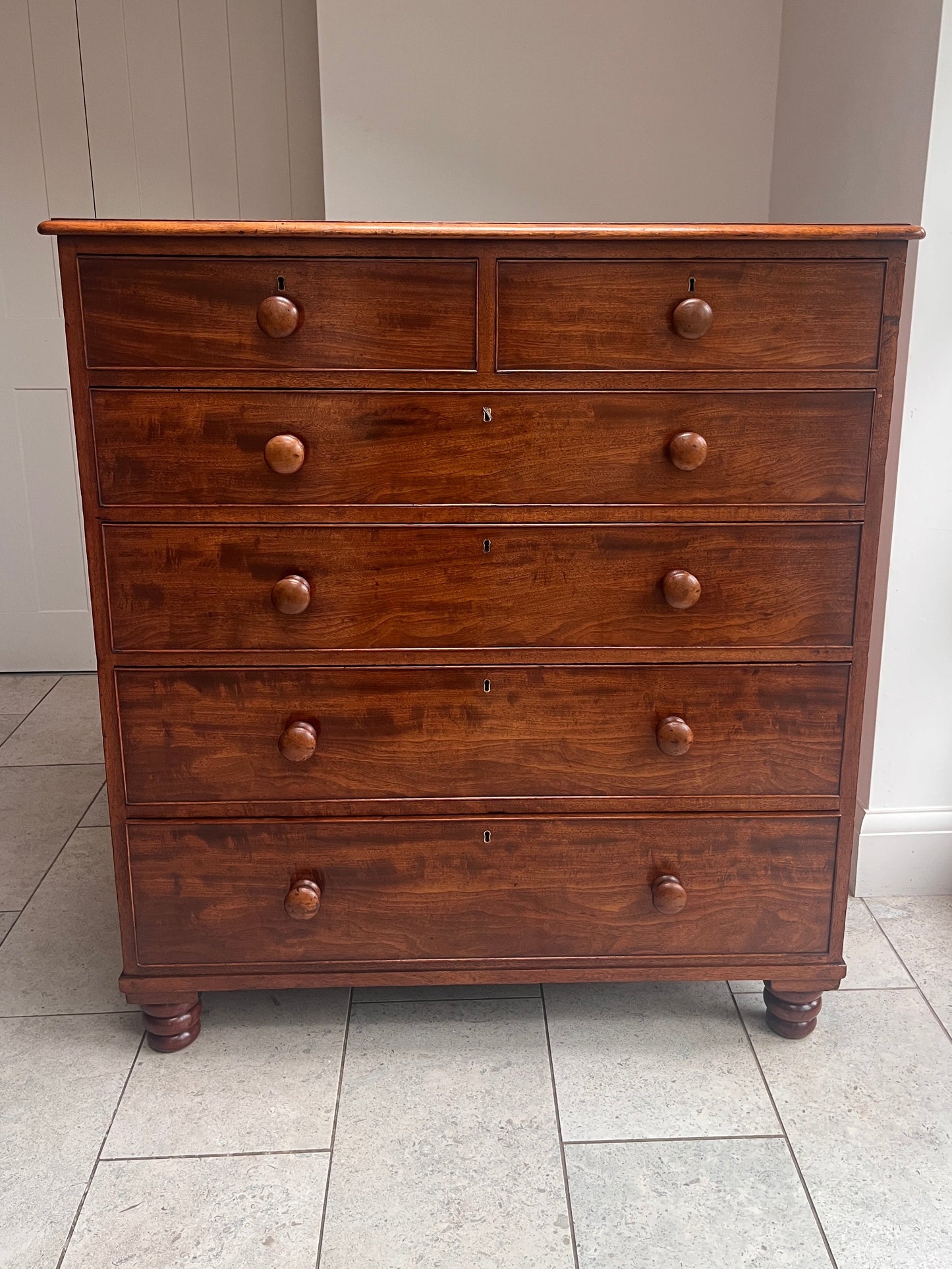 English Mahogany Chest of Drawers C.1900