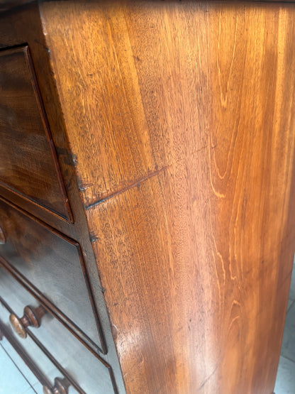 English Mahogany Chest of Drawers C.1900
