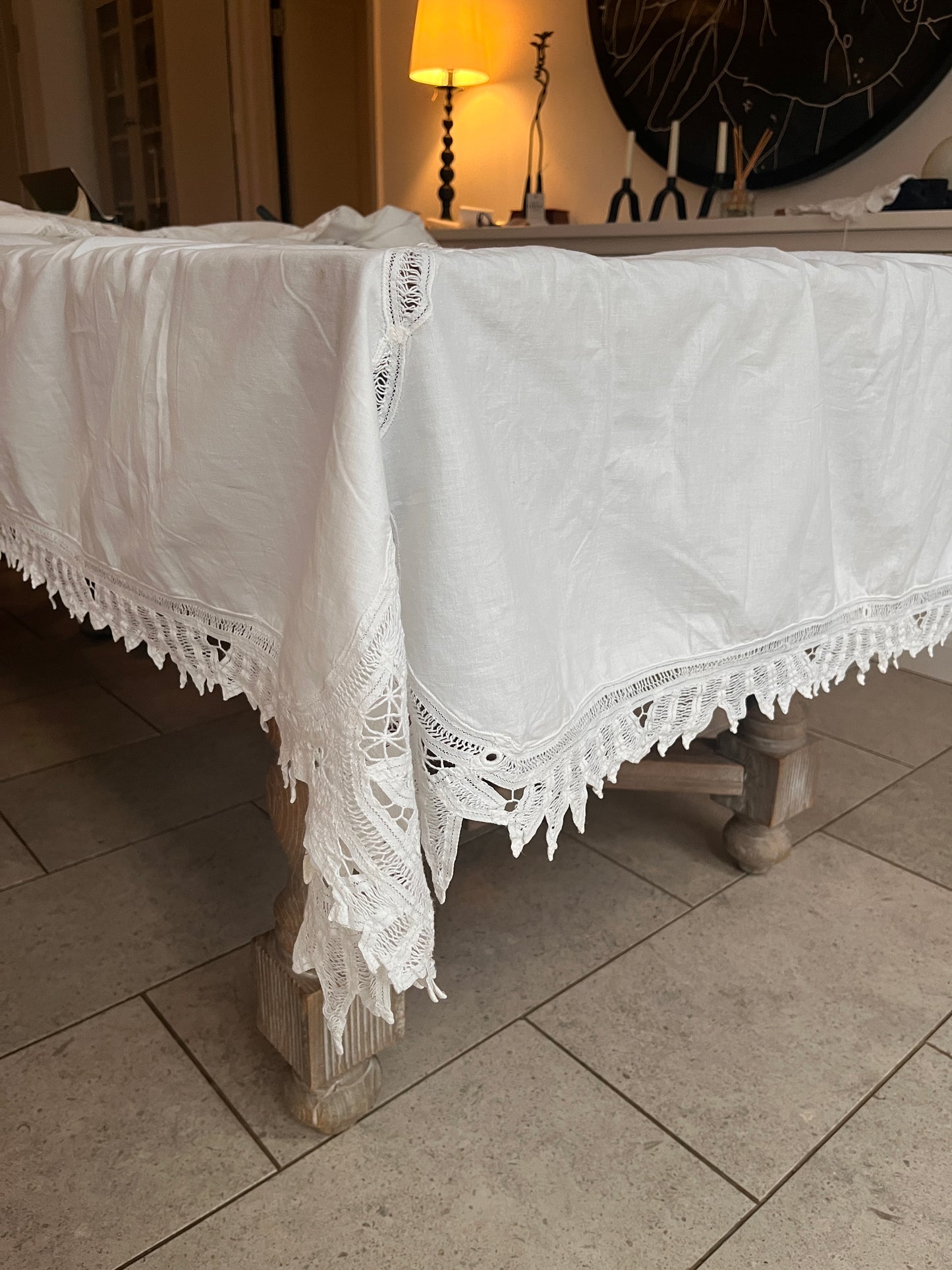 Lace table cloth