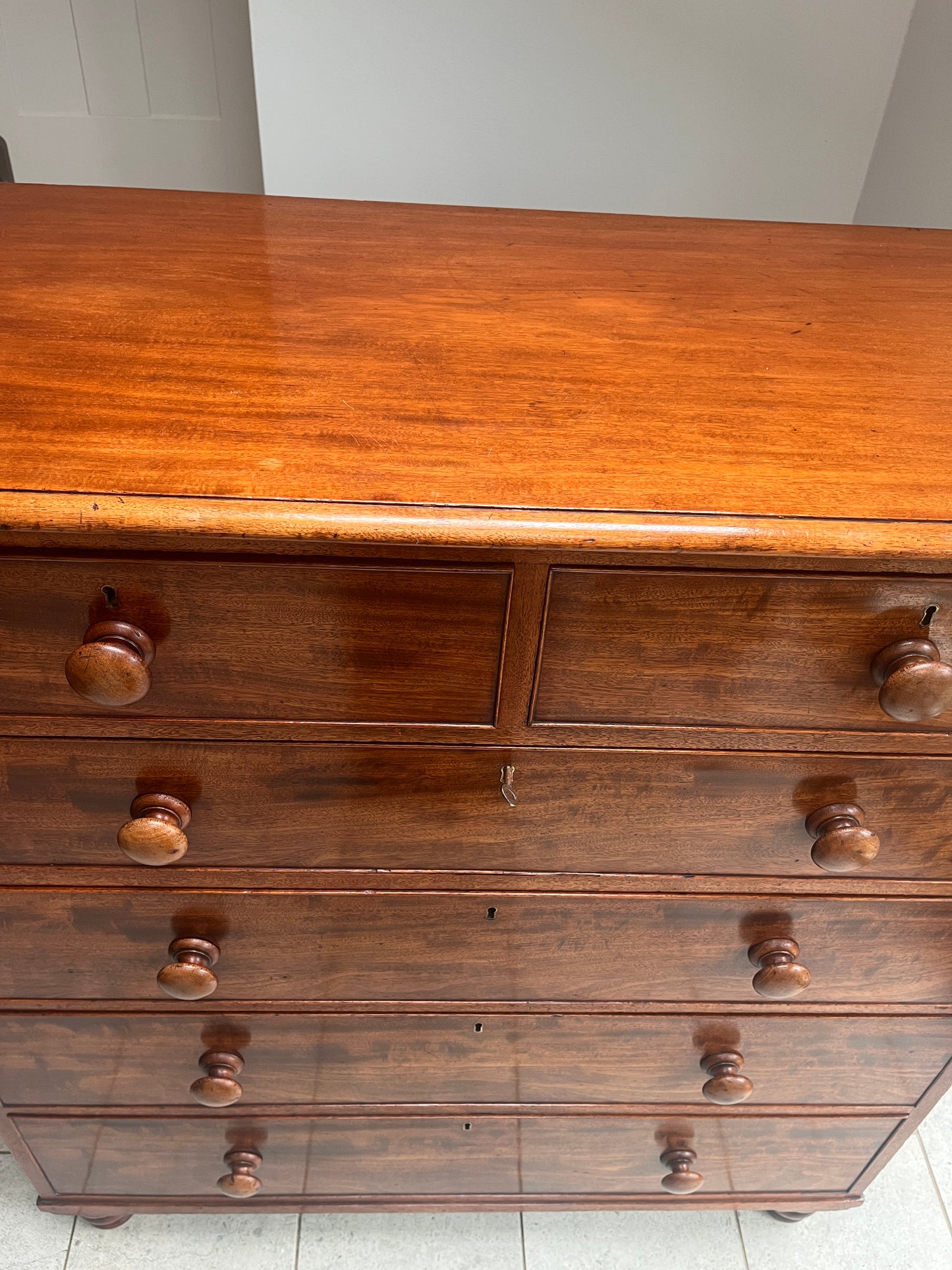English Mahogany Chest of Drawers C.1900