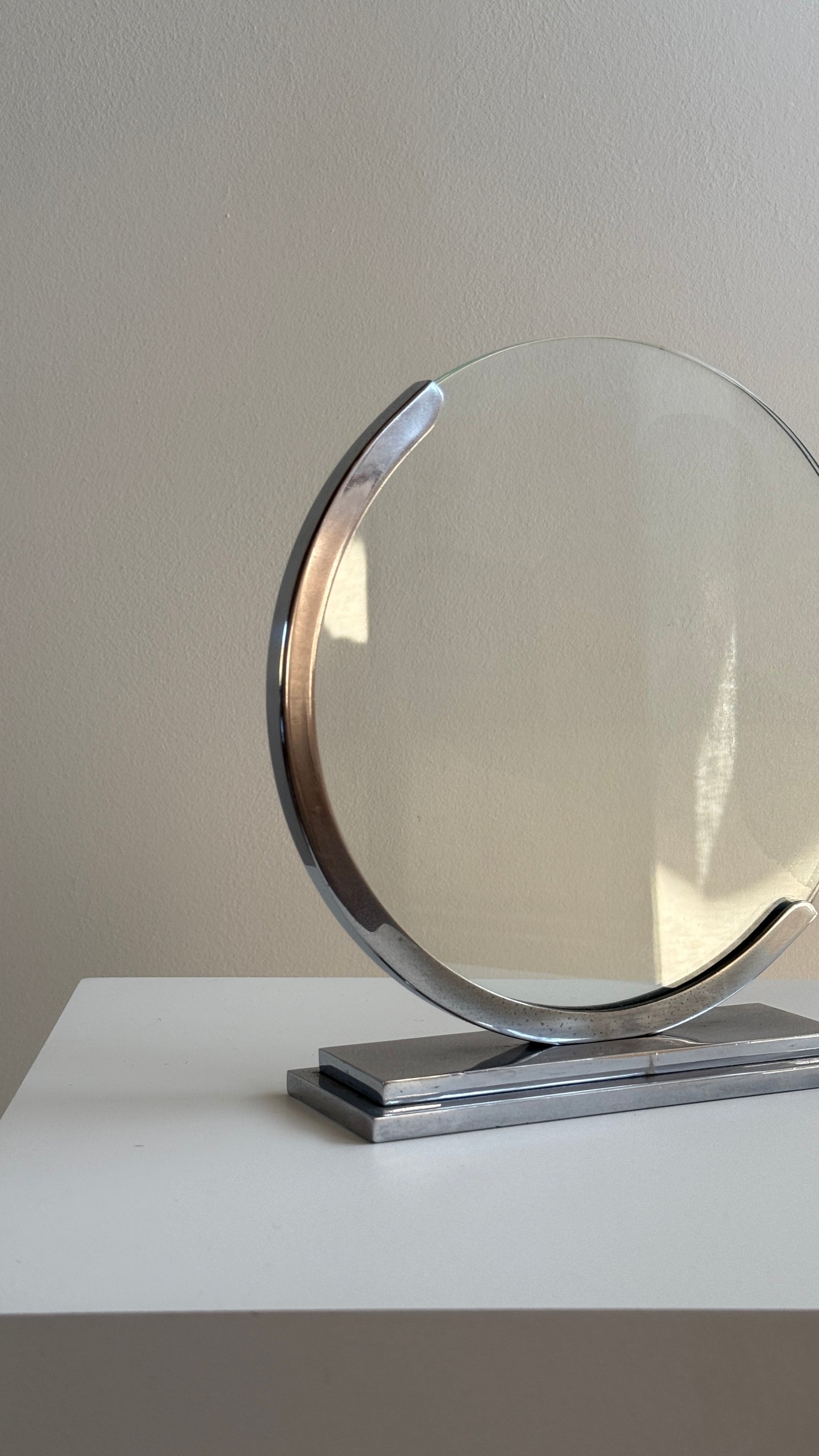 Art Deco Circular Polished Chrome Photo Frame, c.1930