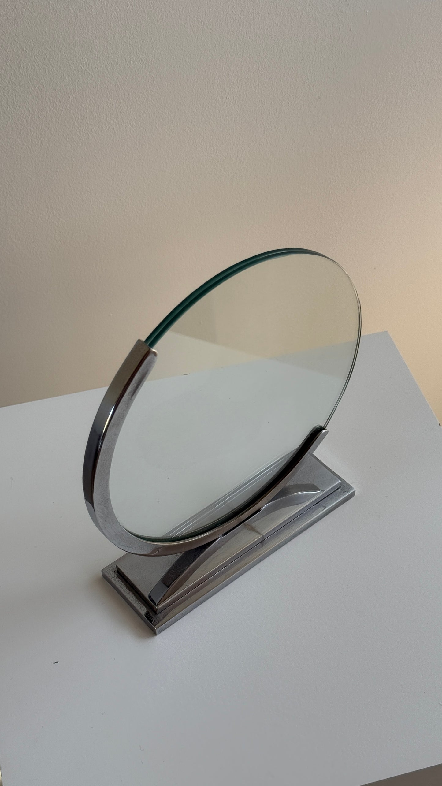 Art Deco Circular Polished Chrome Photo Frame, c.1930