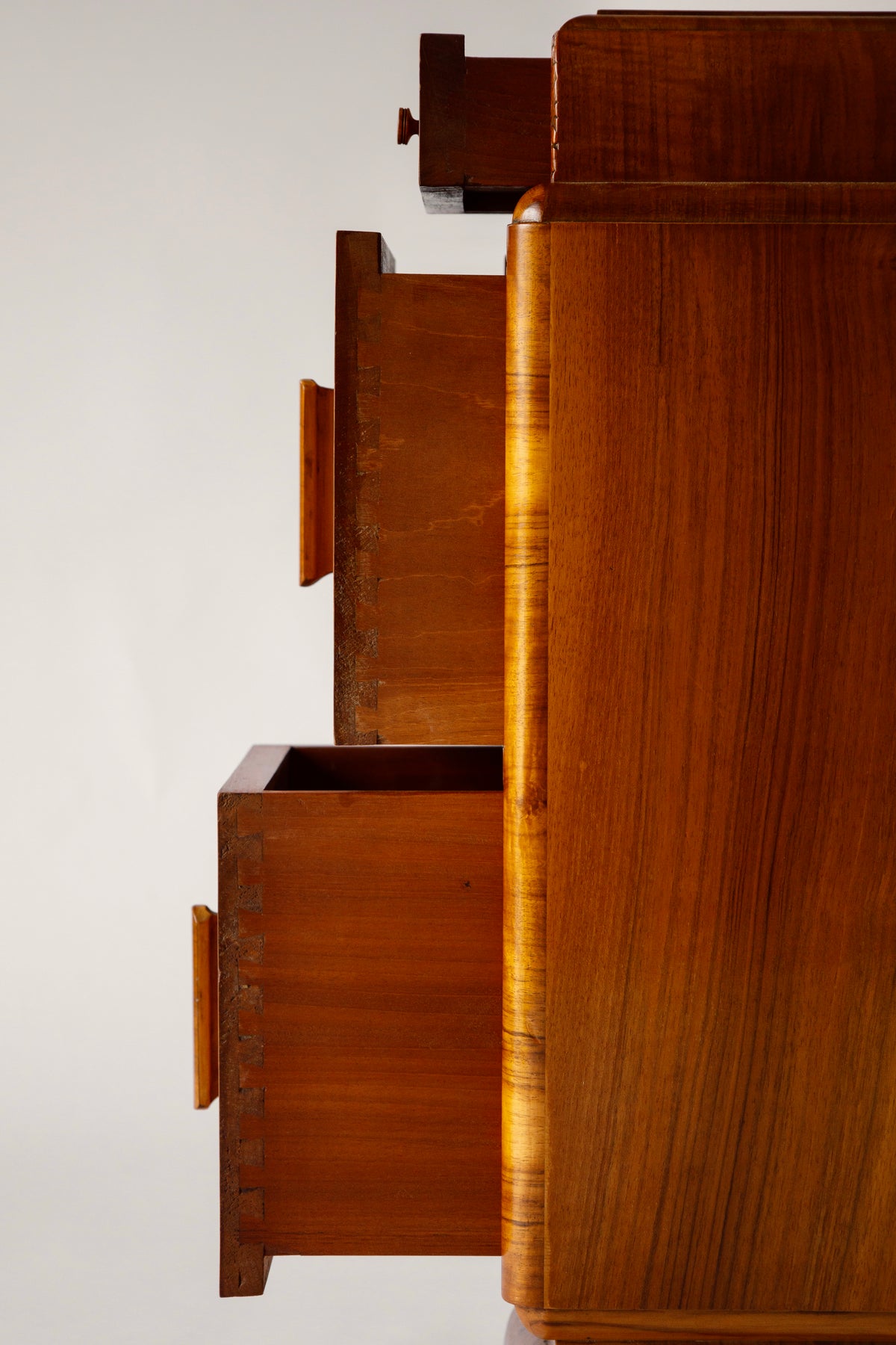 Pair of 1930s Art Deco Burr Walnut Bedside Cabinets