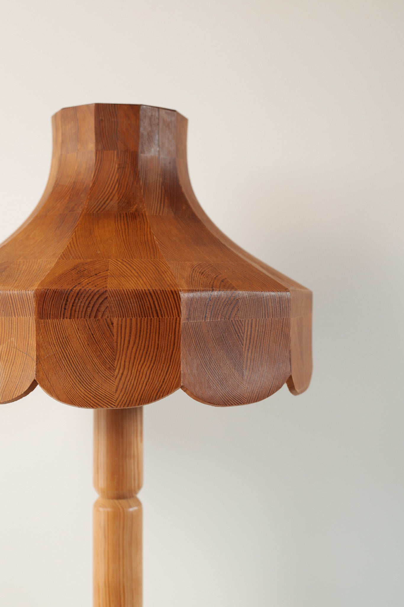 Pine table lamp by Eino Lundholm, Sweden, 1970s