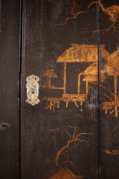 Georgian Chinoiserie Corner Cabinet