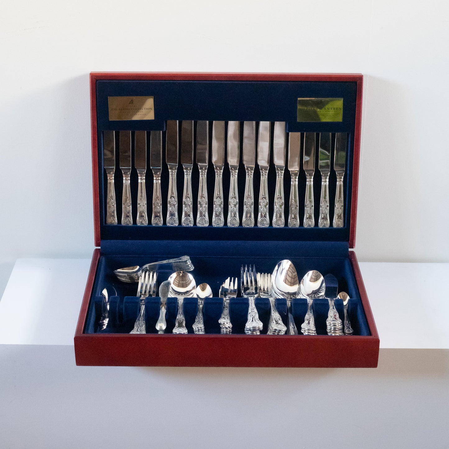 100 Piece Silver Plate Cutlery Set - Viners Shell Motif